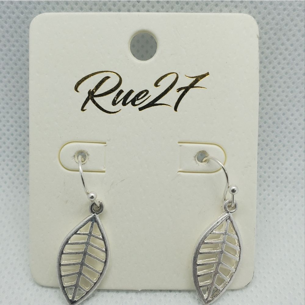 NWT Rue27 Silver Dangling Leaf Earrings